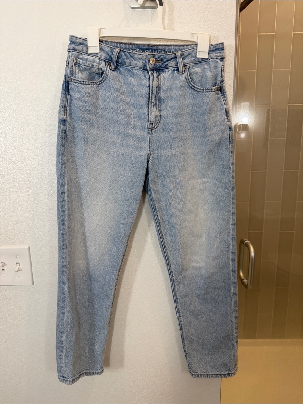American Eagle Light Wash Straight Leg Jeans